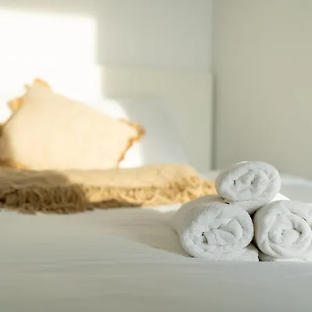 Skowronia Modern By Bookinghost * Cracóvia